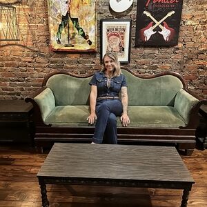 Meet your Posher, Ashley